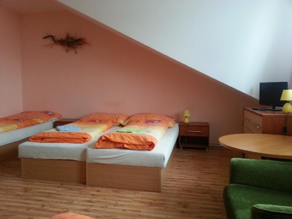 Privat Bohemia Hotel Satov Exterior photo